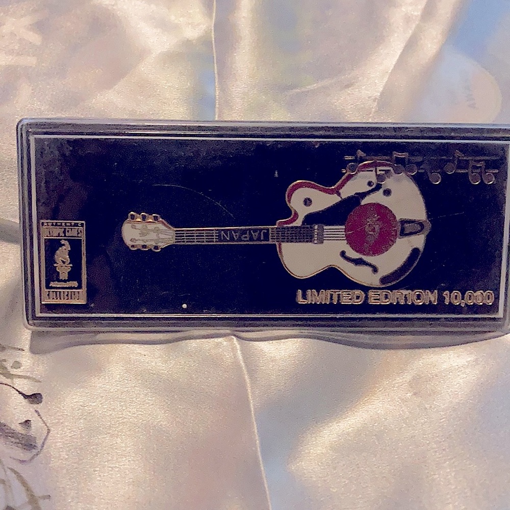 1996 Atlanta Olympics Guitar Japan Lapel Pin